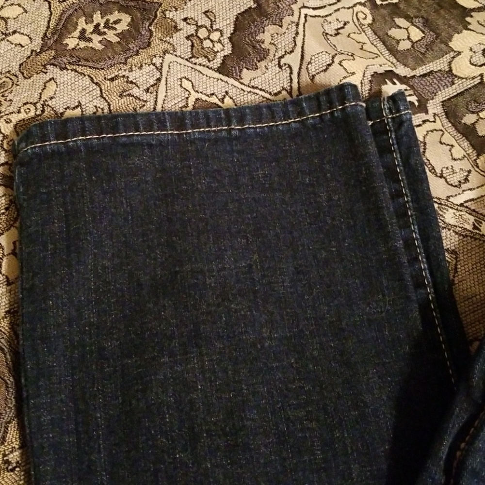 Levi - Picture 2 of 4